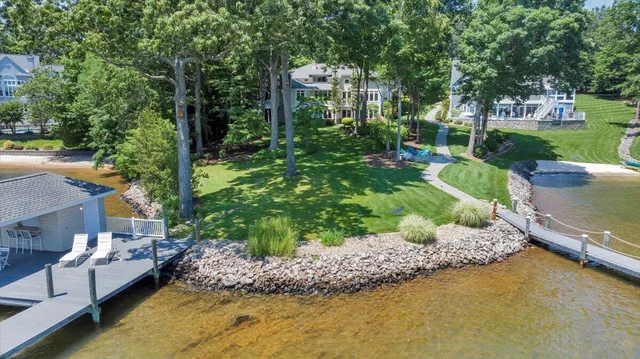 $2,950,000 | 574 Waverly Lane, Moneta, VA 24121