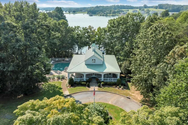$2,950,000 | 574 Waverly Lane, Moneta, VA 24121