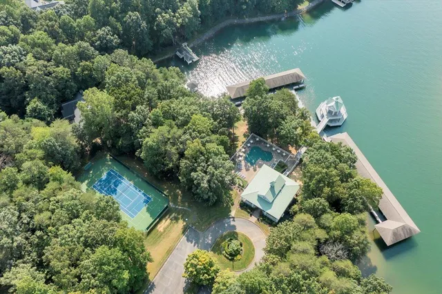 $2,950,000 | 574 Waverly Lane, Moneta, VA 24121