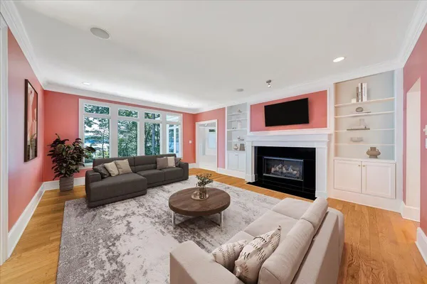 $2,750,000 | 574 Waverly Lane, Moneta, VA 24121