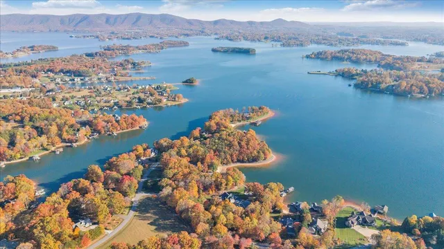 $2,950,000 | 574 Waverly Lane, Moneta, VA 24121