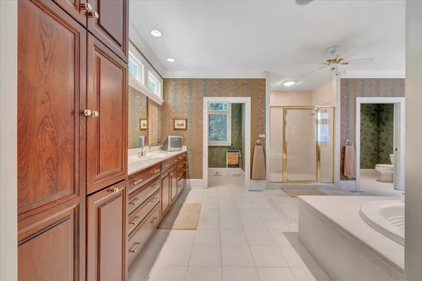 $2,750,000 | 574 Waverly Lane, Moneta, VA 24121