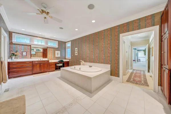 $2,750,000 | 574 Waverly Lane, Moneta, VA 24121