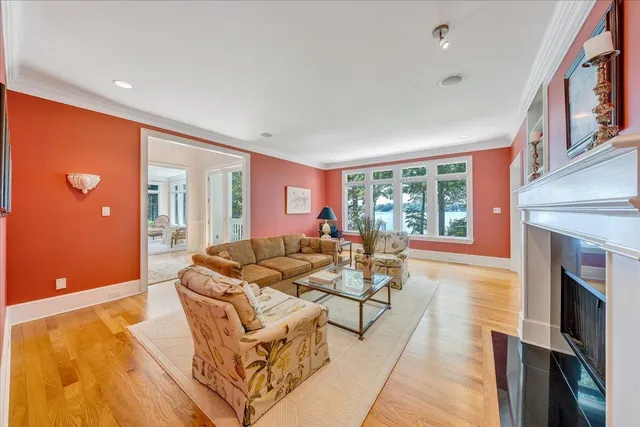 $2,950,000 | 574 Waverly Lane, Moneta, VA 24121