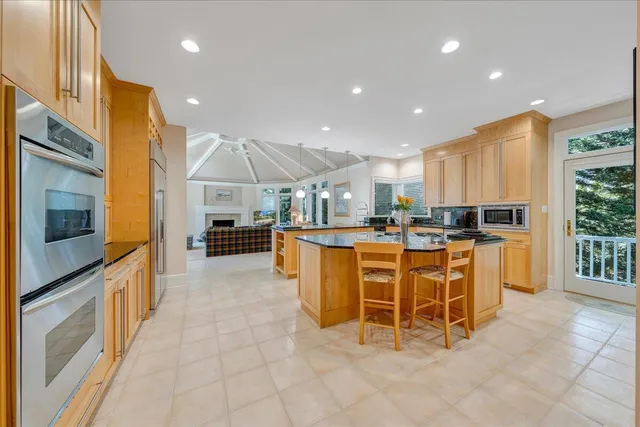 $2,950,000 | 574 Waverly Lane, Moneta, VA 24121