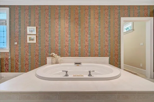 $2,950,000 | 574 Waverly Lane, Moneta, VA 24121