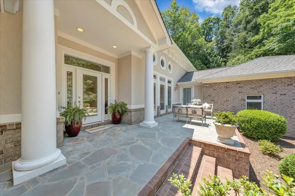 $2,750,000 | 574 Waverly Lane, Moneta, VA 24121