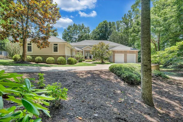 $2,750,000 | 574 Waverly Lane, Moneta, VA 24121