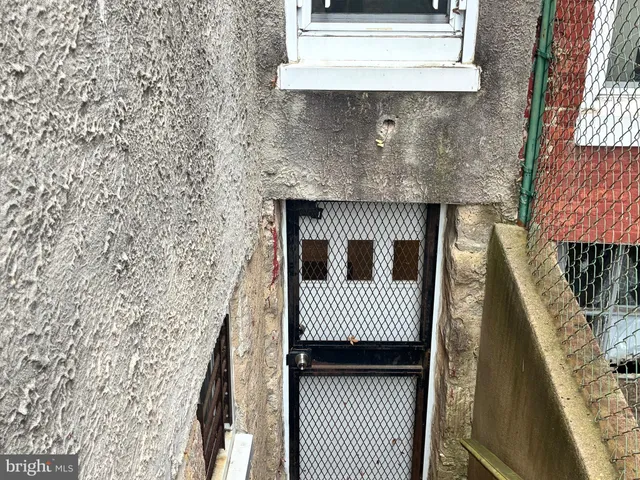 $178,000 | 2586 Edmondson Avenue, Baltimore, MD 21223