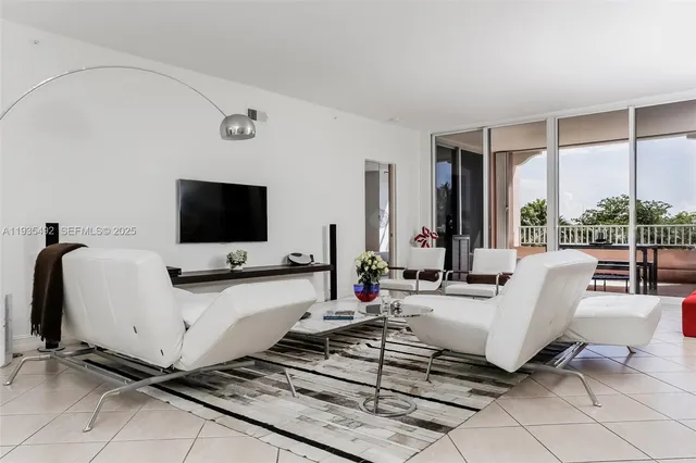 $12,500 | 747 Crandon Boulevard, Unit 410, Key Biscayne, FL 33149