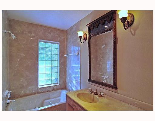 898 East Boca Raton Road Boca Raton, FL 33432 - Photo 13 of 15 Master Bath/Spa
