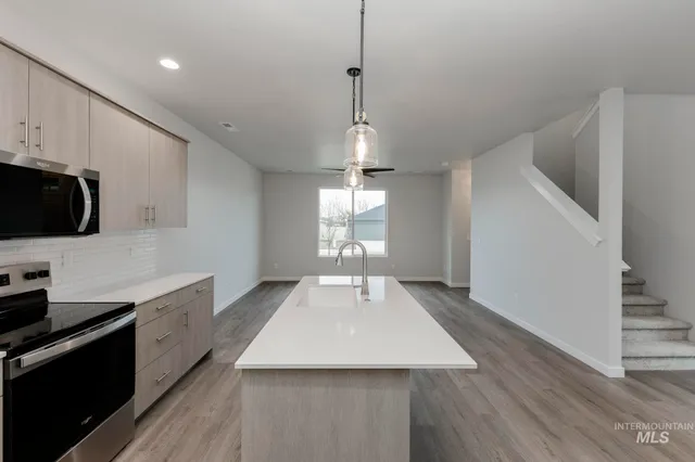 $394,990 | 3053 East Mossy Crk Drive, Kuna, ID 83634