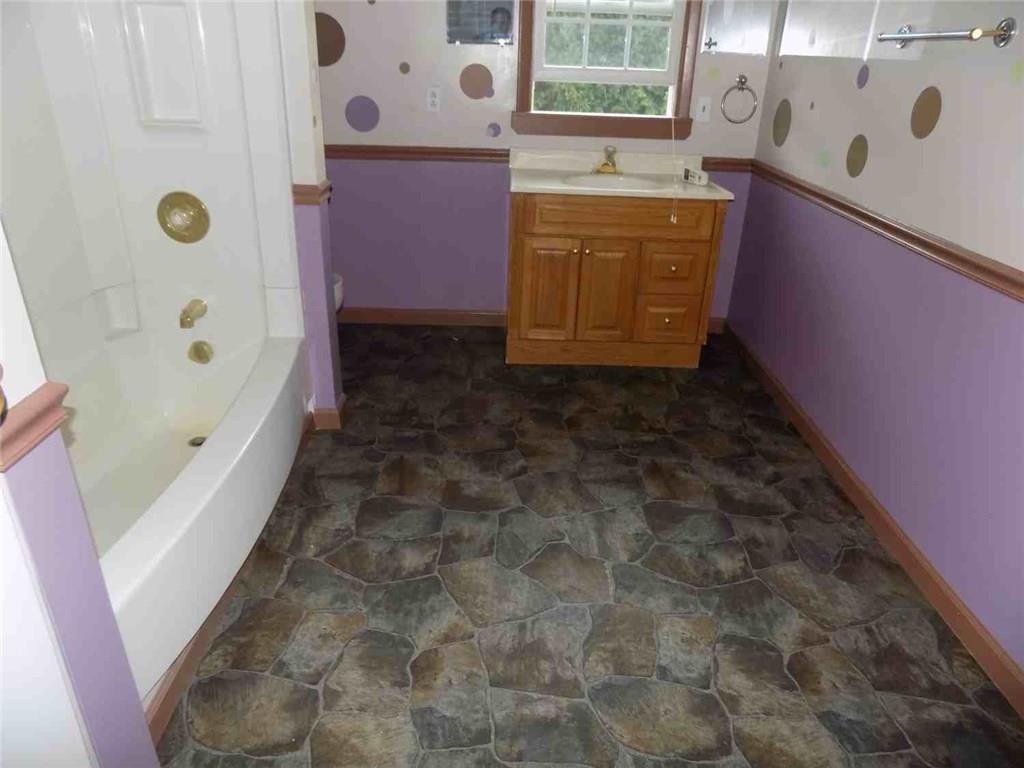 2761 Lake Road Clark, PA 16113 - Photo 12 of 13 Gallery Image 12