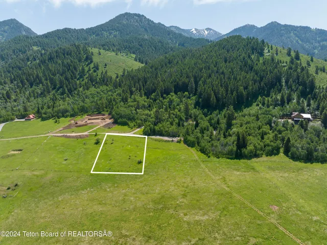 $139,000 | 15 Lot Creek Road, Etna, WY 83118