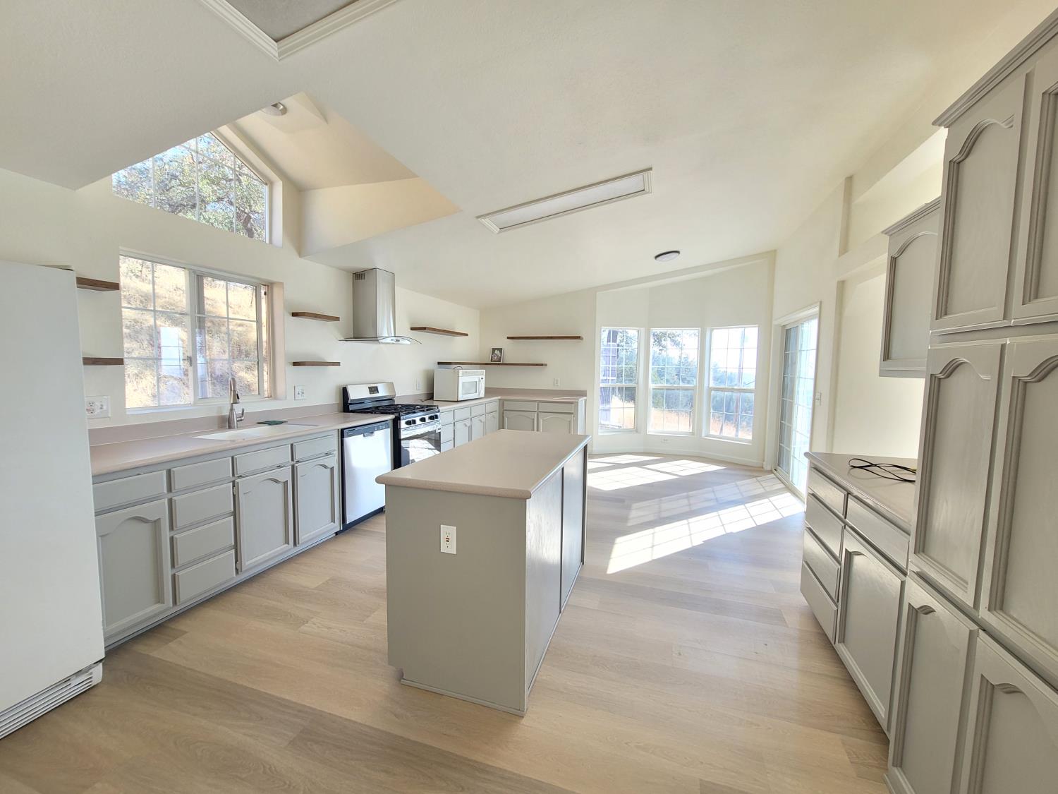 7318 Michelle Way Browns Valley, CA 95918 - Photo 13 of 55