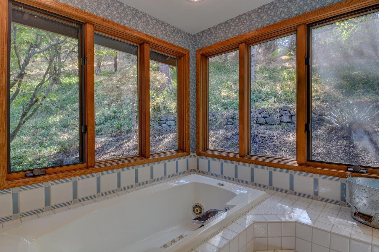 4340 Independence School Road Medford, OR 97501 - Photo 19 of 35 Additional Photo