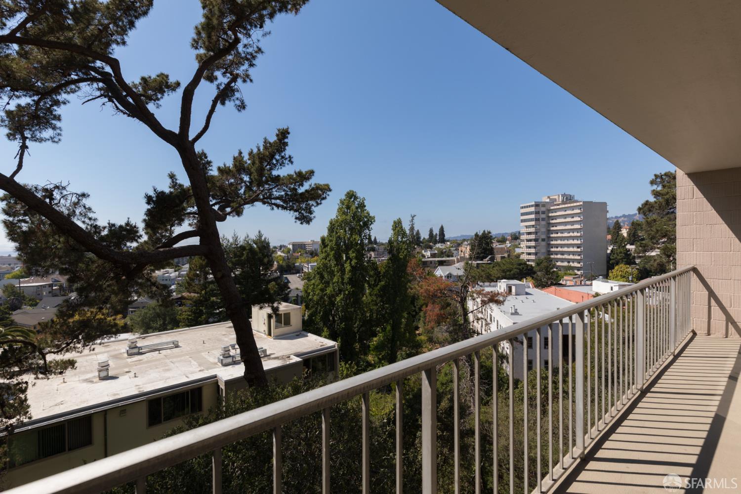 1 Kelton Court, Unit 1E Oakland, CA 94611 - Photo 8 of 23