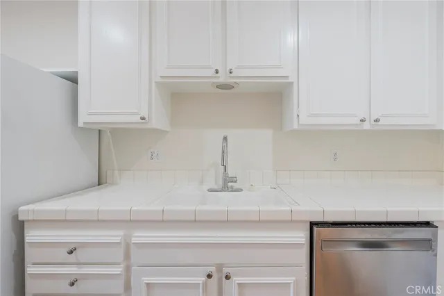 a close view of kitchen sink