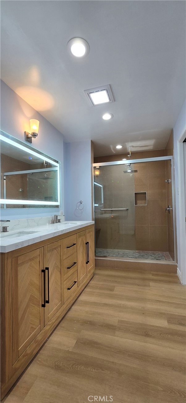 7731 Lehigh Place Westminster, CA 92683 - Photo 33 of 35 Master bathroom