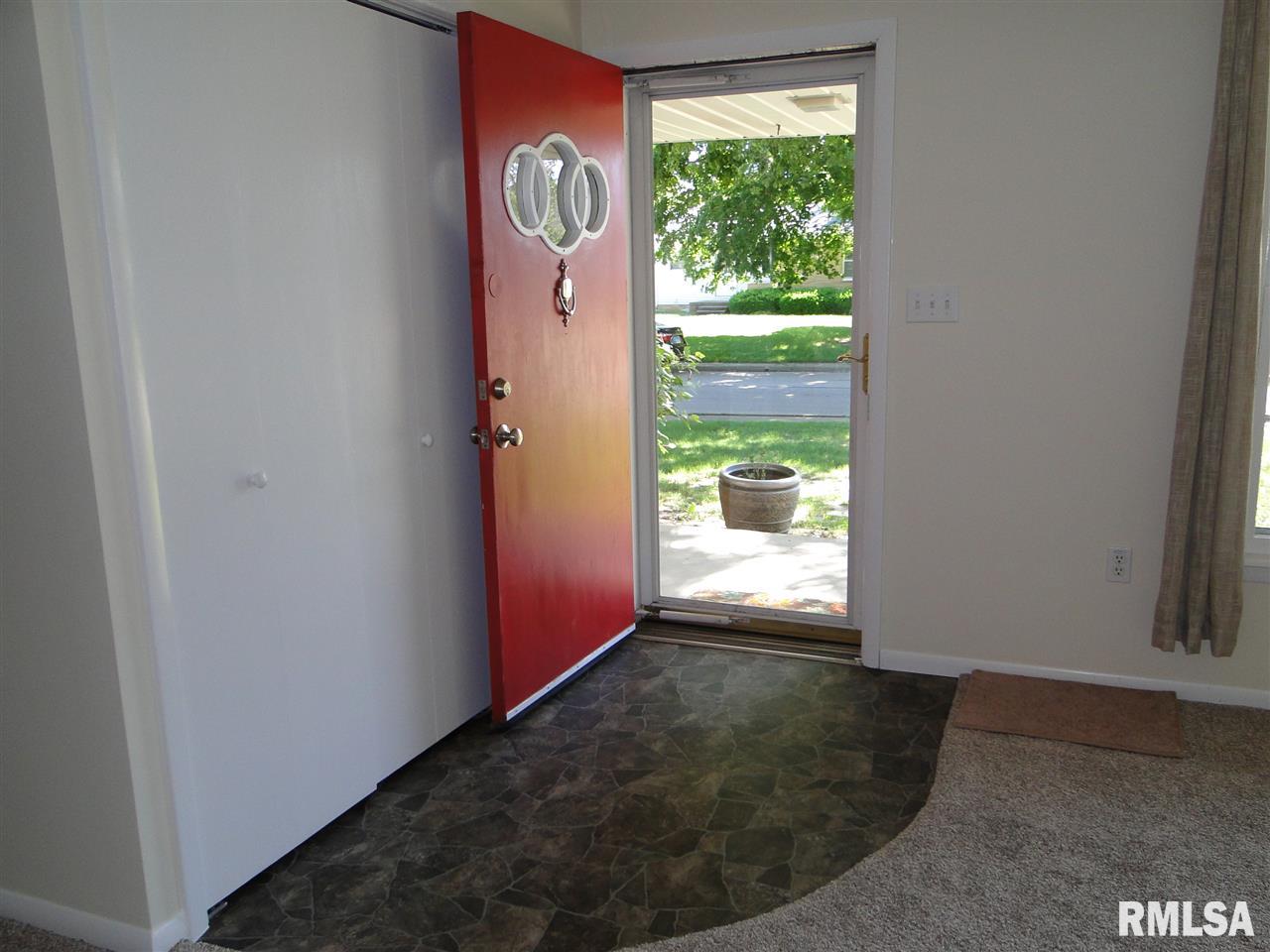 108 Jana Road Macomb, IL 61455 - Photo 4 of 23 Gallery Image 4