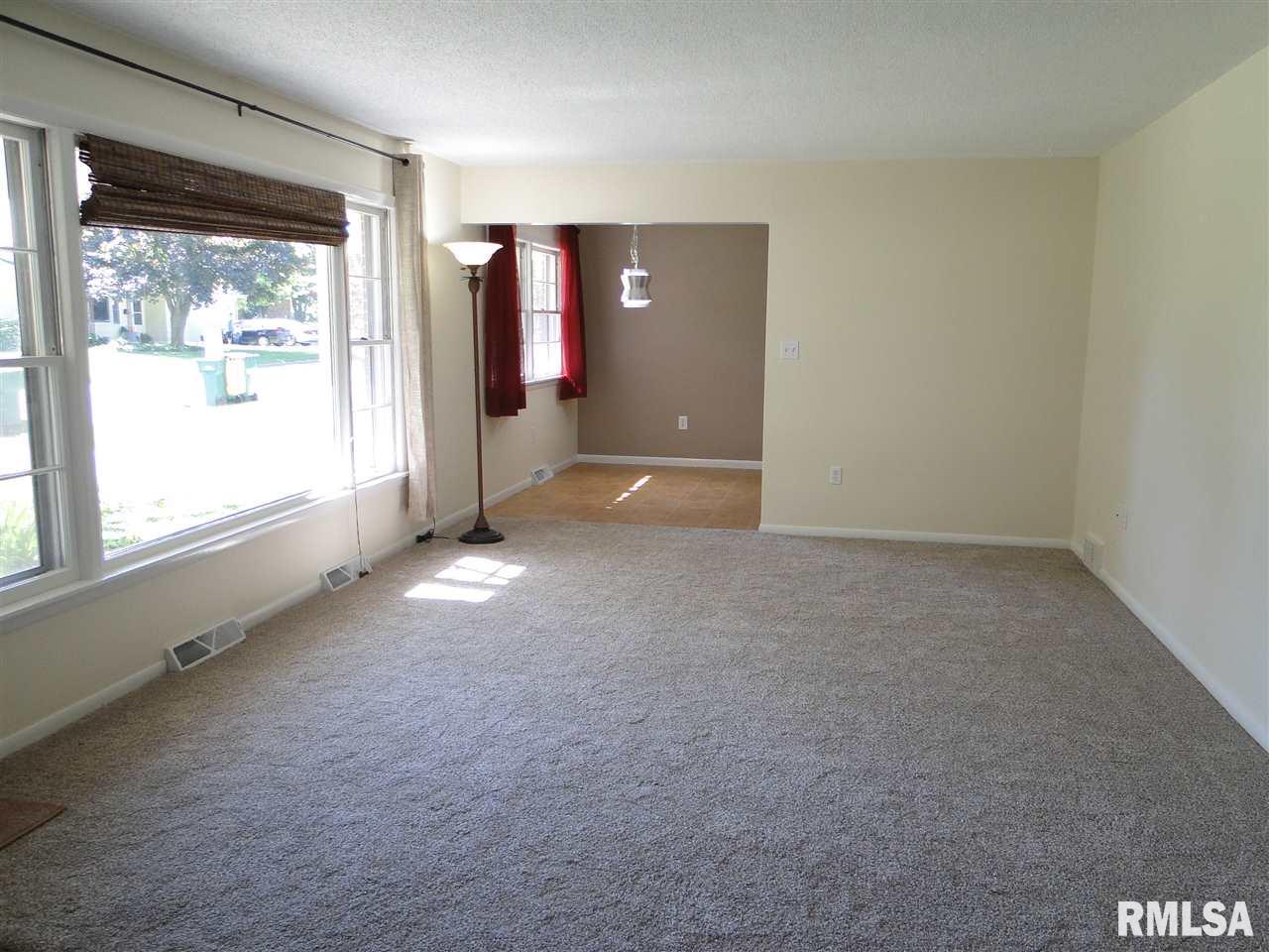108 Jana Road Macomb, IL 61455 - Photo 6 of 23 Gallery Image 6