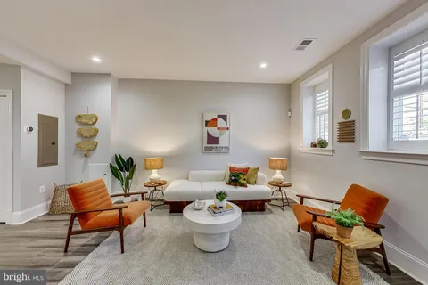 $449,000 | 819 D Street Northeast, Unit 7, Washington, DC 20002