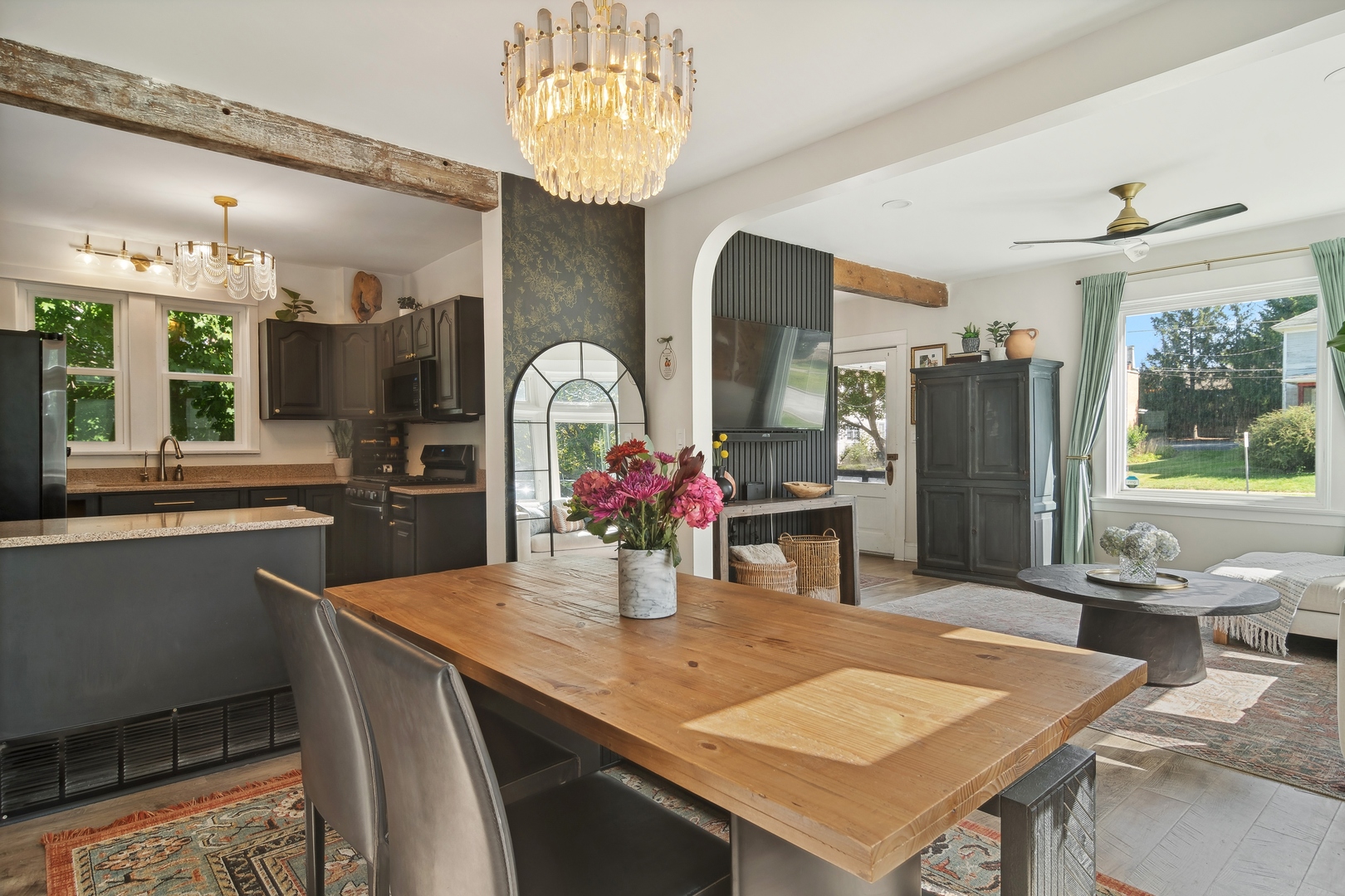 114 Harrison Street Barrington, IL 60010 - Photo 23 of 34 a kitchen with a table and chairs in it