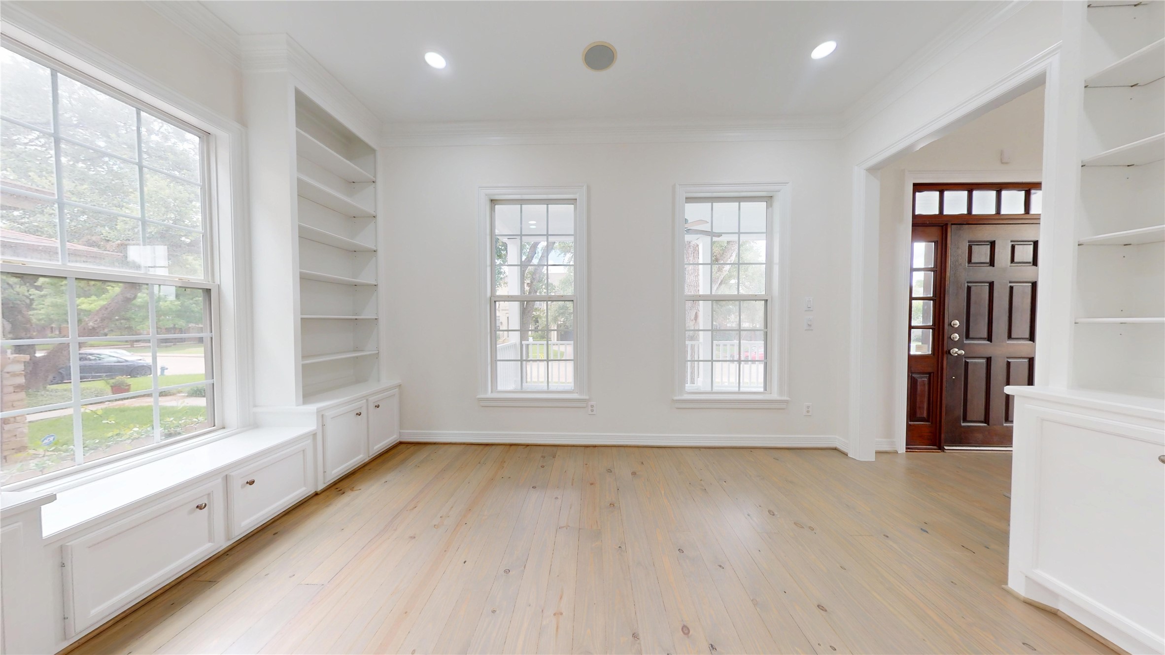 4050 Dumbarton Street Houston, TX 77025 - Photo 23 of 48 Another view of Study/Office/Formal Living Room area.