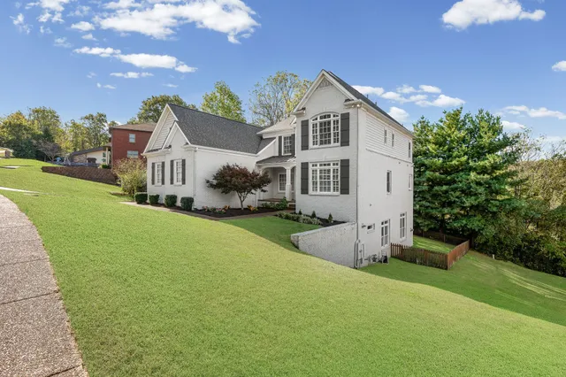 $1,050,000 | 6040 Woodland Hills Drive, Nashville, TN 37211