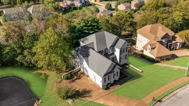 $1,050,000 | 6040 Woodland Hills Drive, Nashville, TN 37211