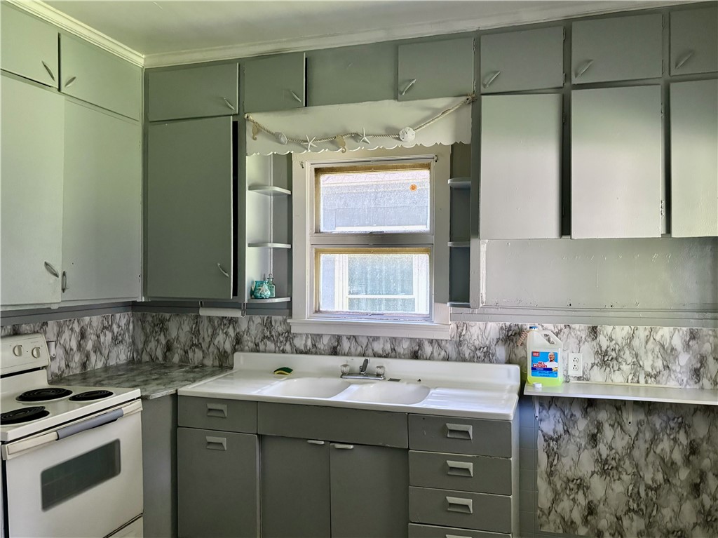 601 Conkey Avenue Rochester, NY 14621 - Photo 5 of 11