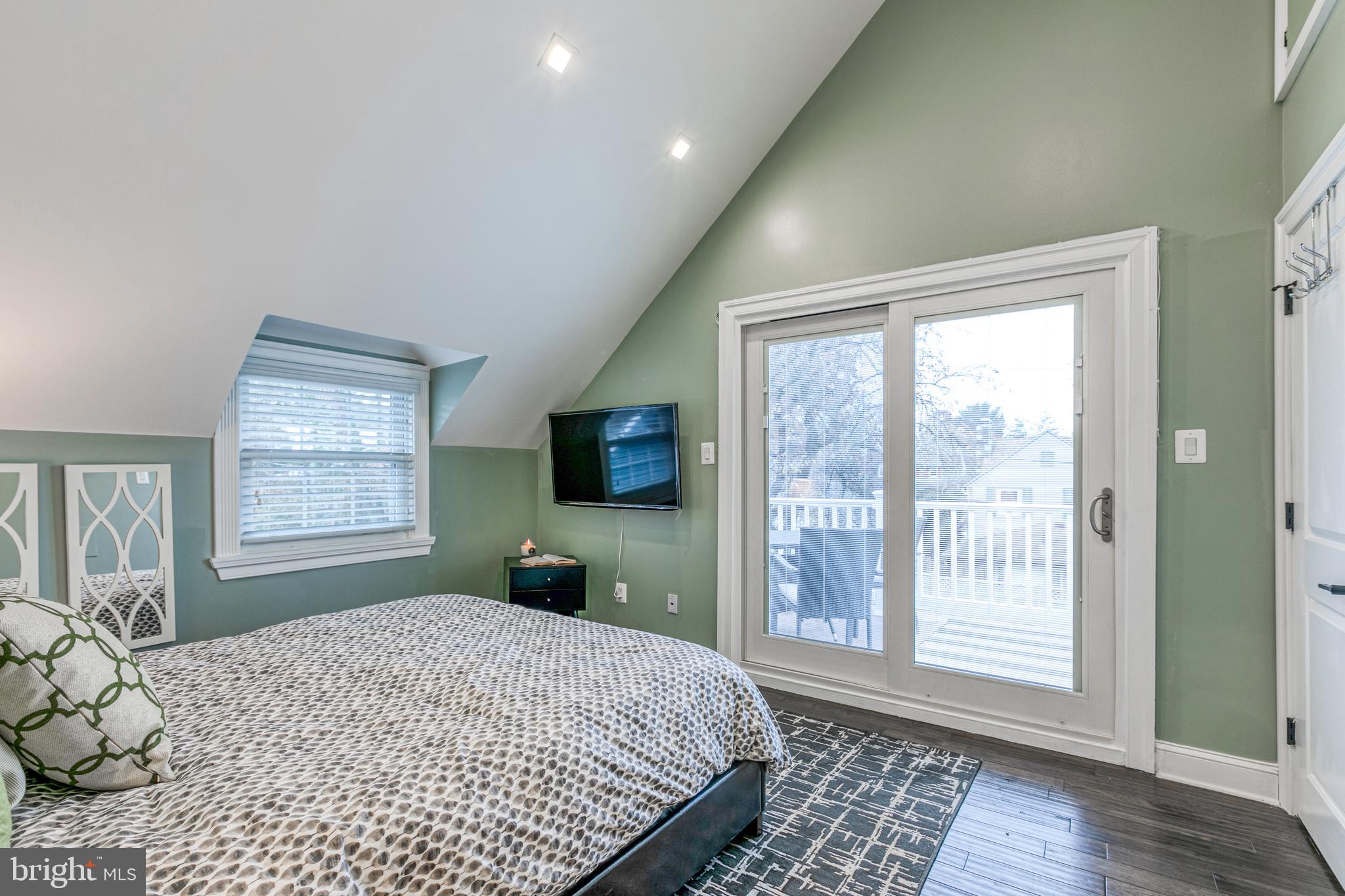 63 Academy Road Bala Cynwyd, PA 19004 - Photo 25 of 37