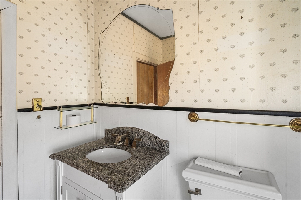 73 Walnut Street Dedham, MA 02026 - Photo 21 of 28