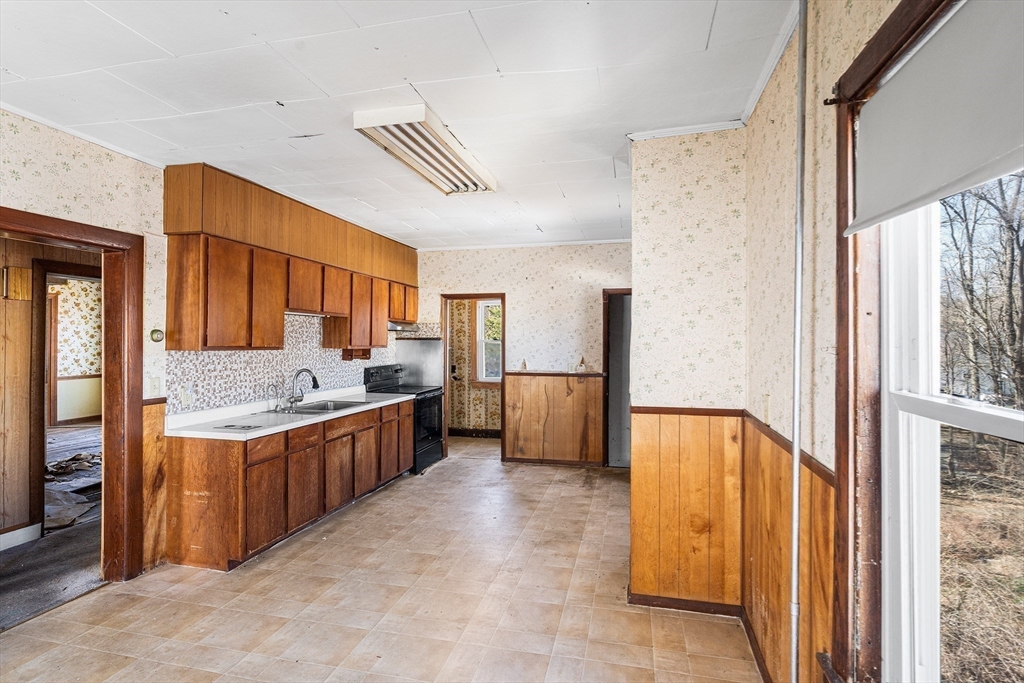 73 Walnut Street Dedham, MA 02026 - Photo 6 of 28