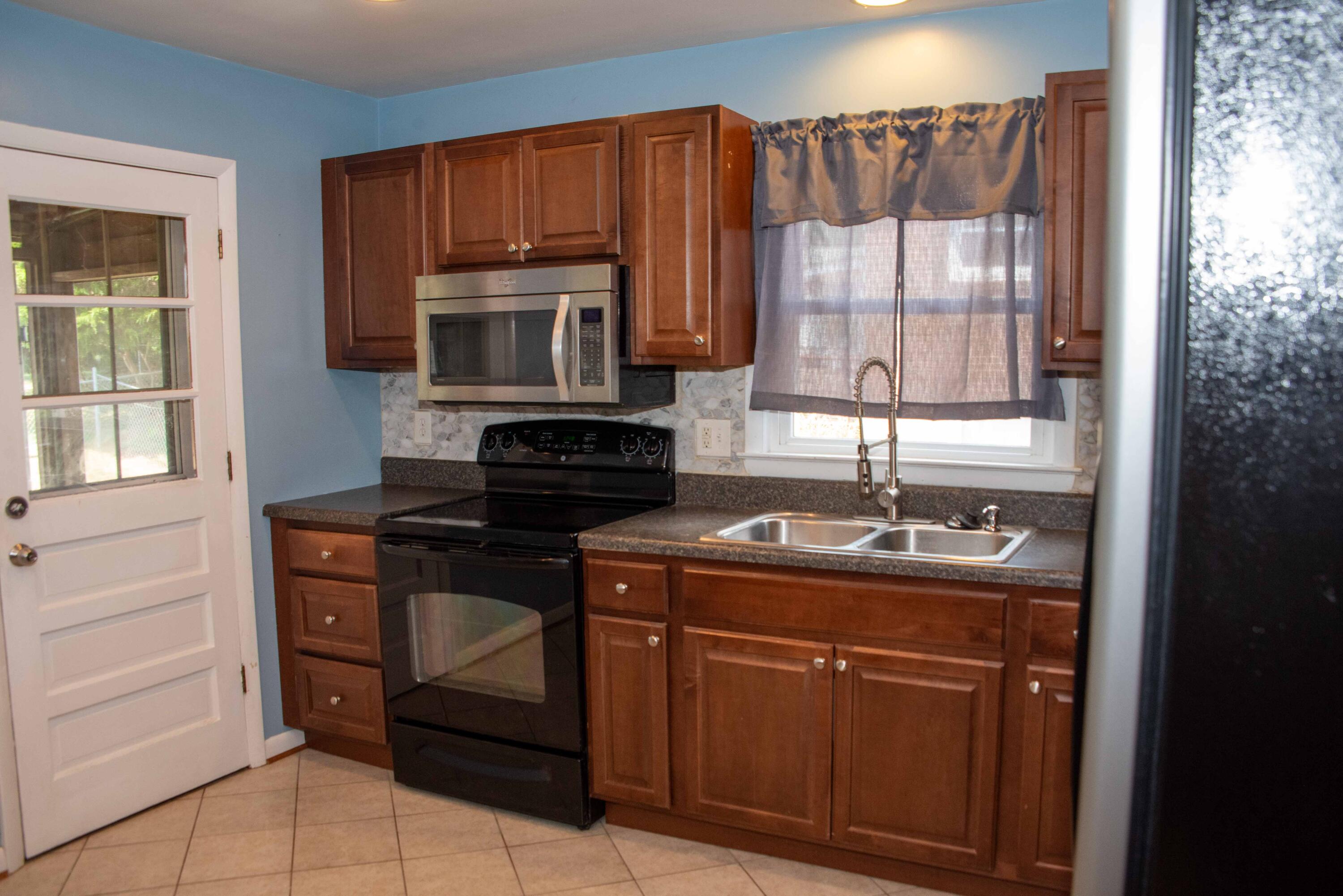 6038 Thornrose Road Roanoke, VA 24012 - Photo 54 of 68 6038 Thornrose-54