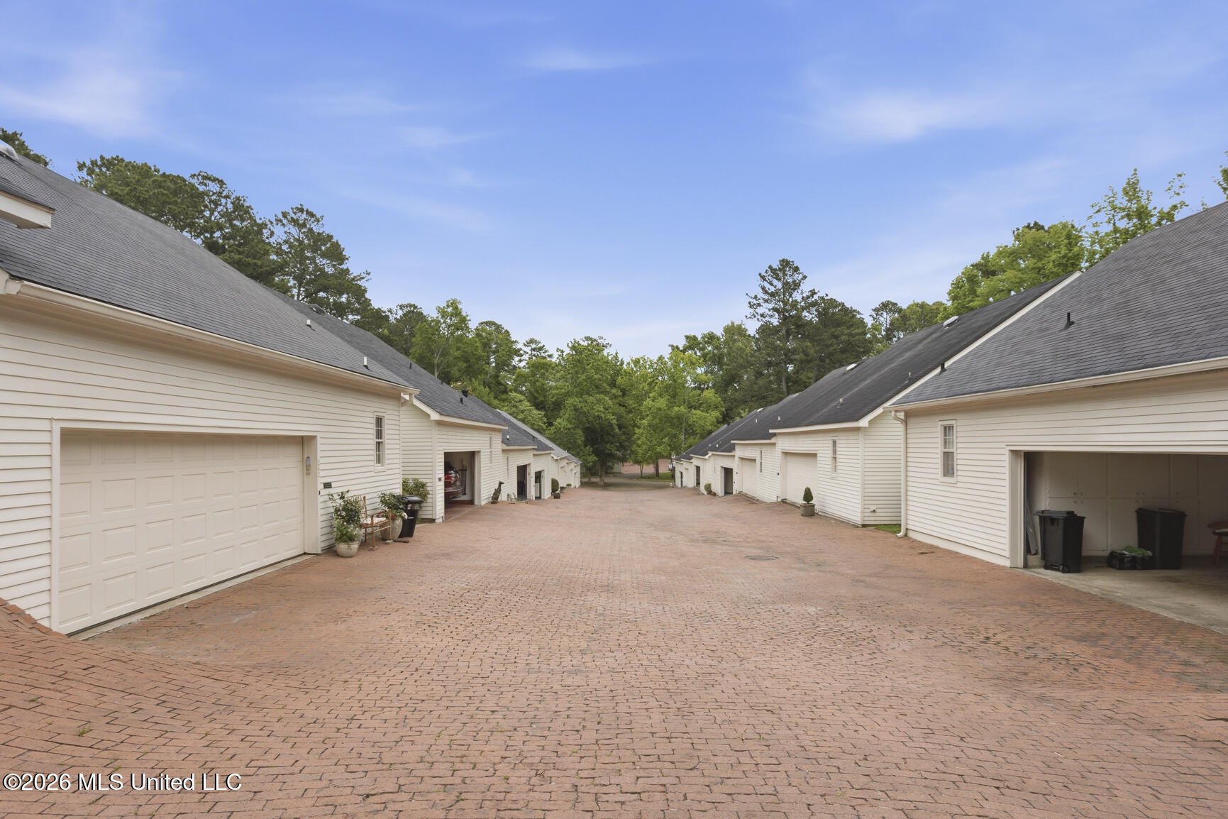 243 Eastbrooke Street Jackson, MS 39216 - Photo 35 of 38 243 Eastbrook 2-30