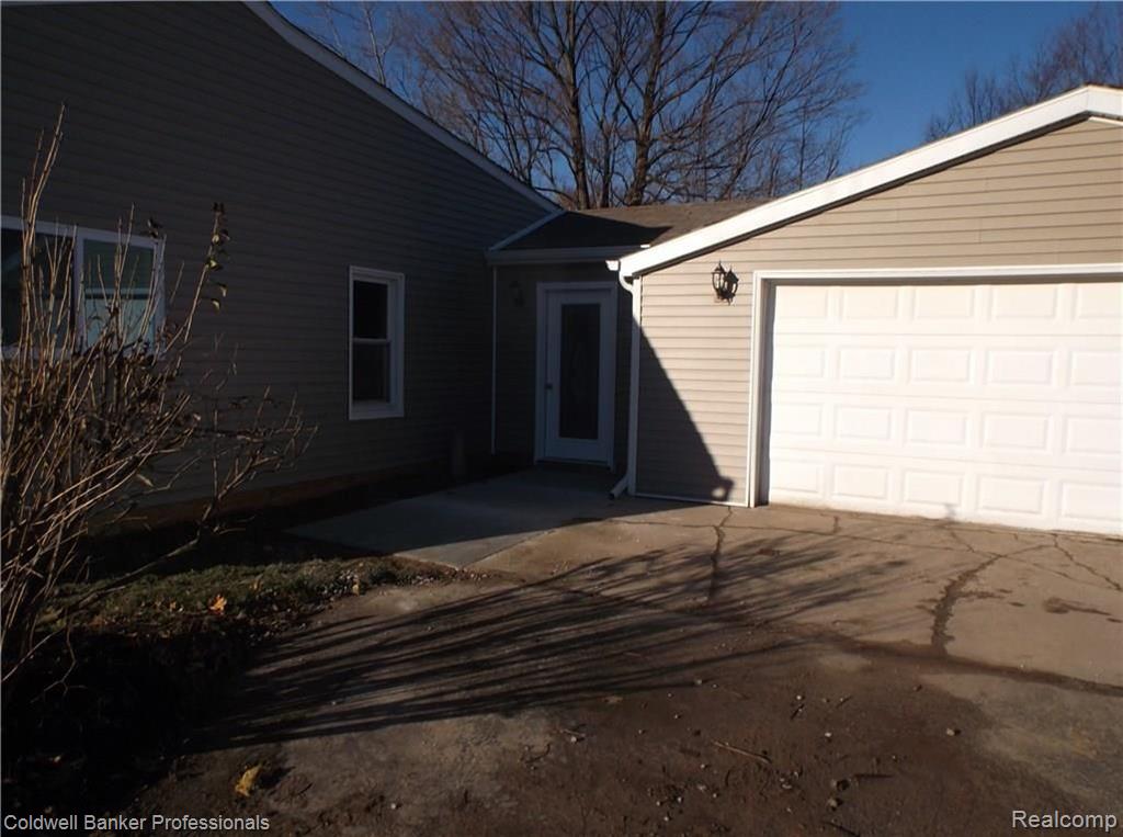 1072 Baldwin Road Lapeer, MI 48446 - Photo 4 of 84
