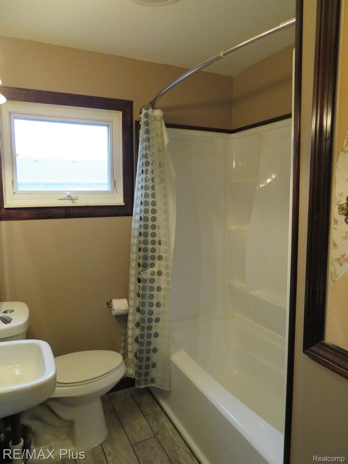 3401 Miller Road Flint, MI 48503 - Photo 14 of 24 Gallery Image 14
