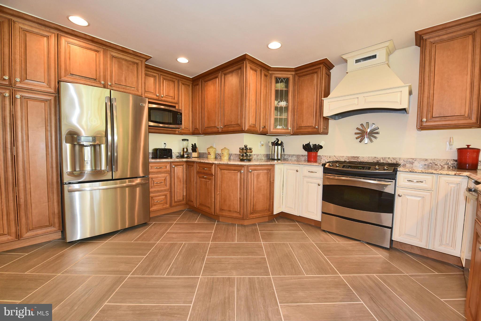 3317 Upton Road Baltimore, MD 21234 - Photo 5 of 30 Kitchen