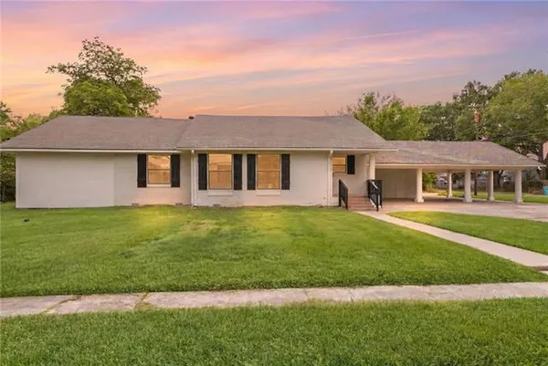 $305,000 | 201 South 9th Street, Eunice, LA 70535