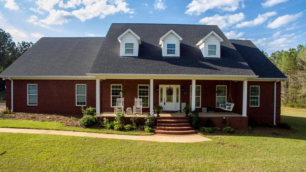 88 Lower Simmons Road Macon, GA 31220 - Photo 1 of 43 a front view of a house with a yard