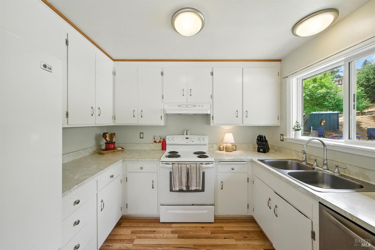 46 Carson Road Woodacre, CA 94973 - Photo 8 of 44