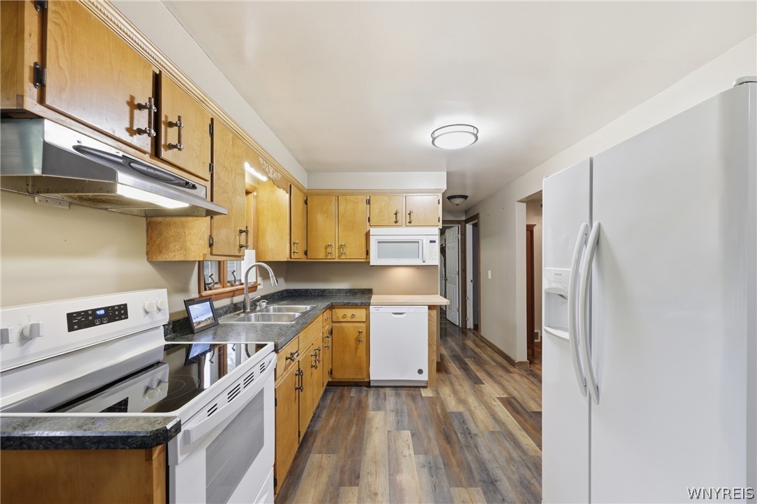 5594 Walkers Corner Road Byron, NY 14058 - Photo 15 of 28