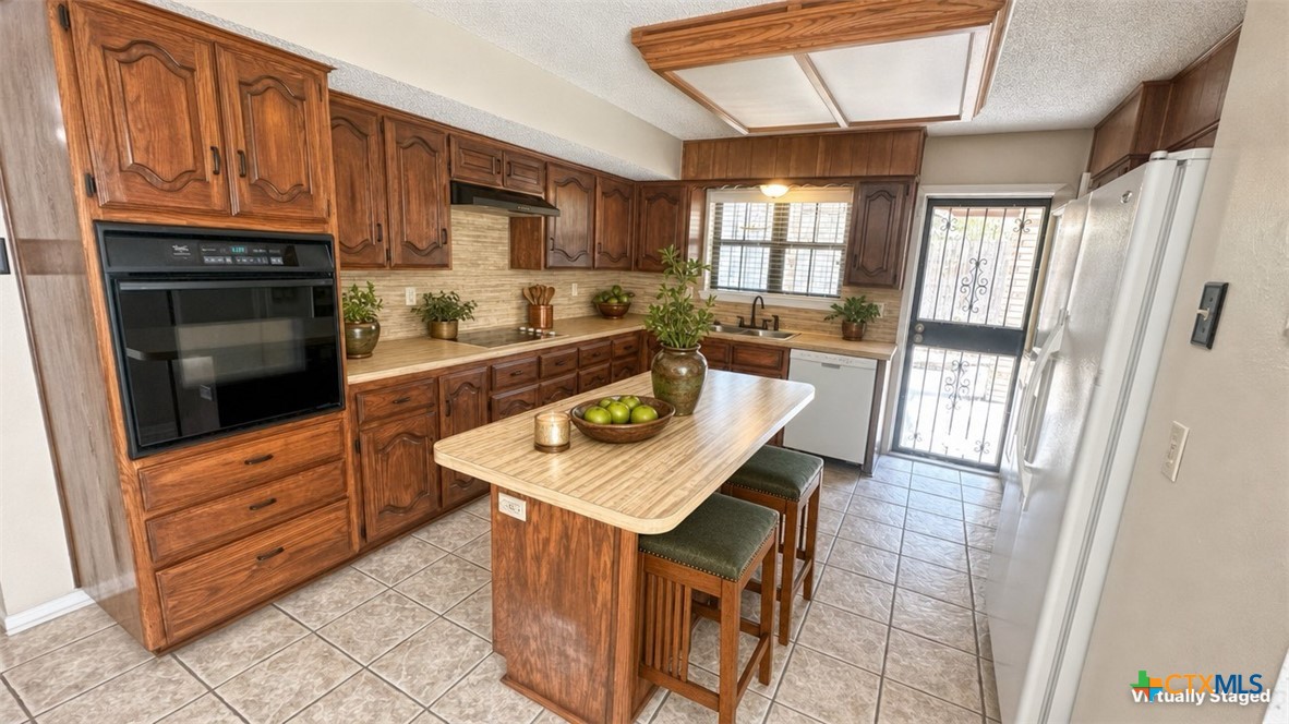1500 Halbert Street Killeen, TX 76541 - Photo 13 of 39 Kitchen