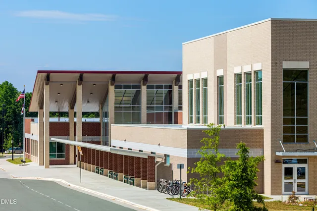 $594,000 | 51 Cliffdale Road, Chapel Hill, NC 27516