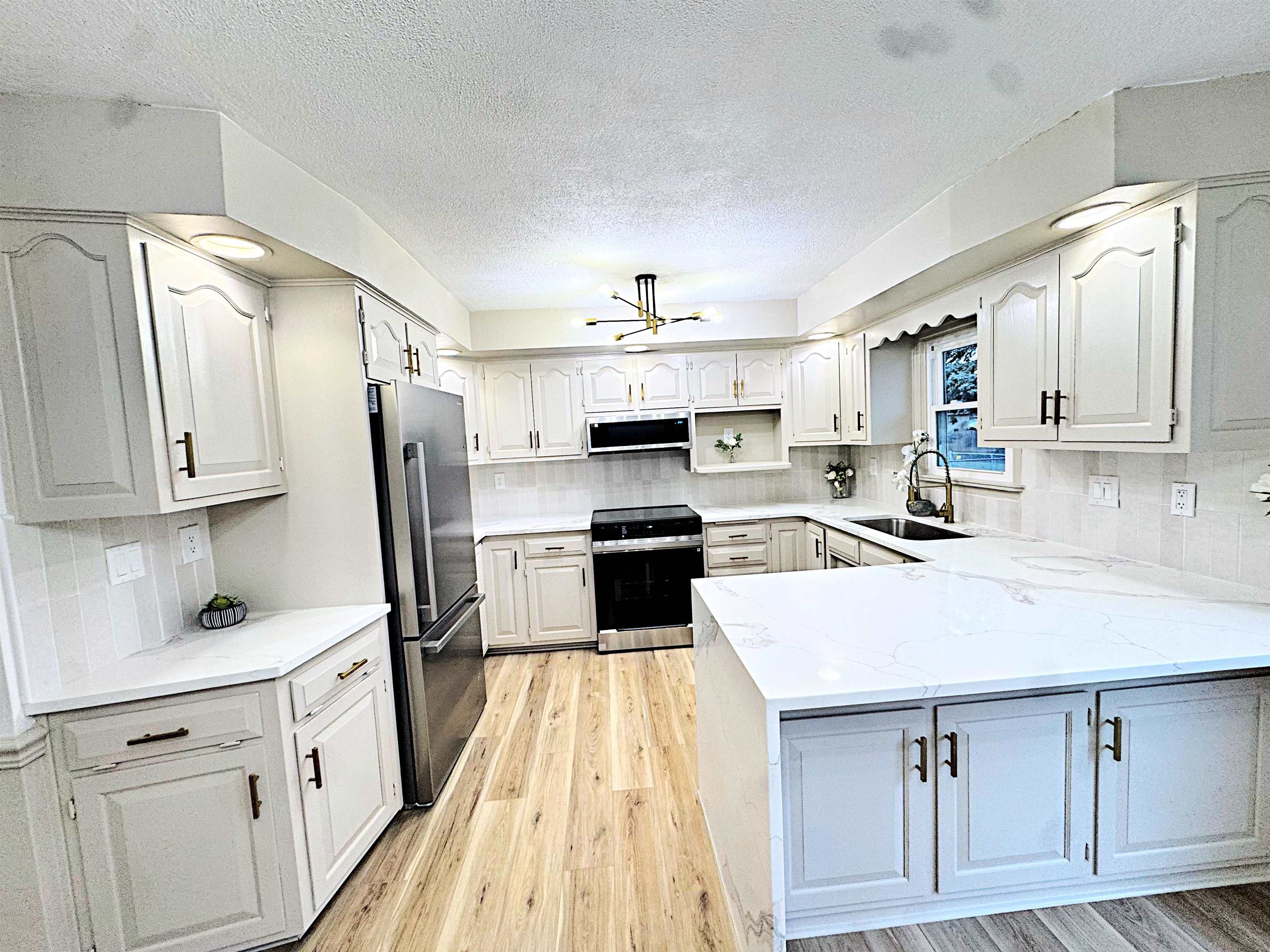 1412 North Rexford Street Appleton, WI 54914 - Photo 10 of 28