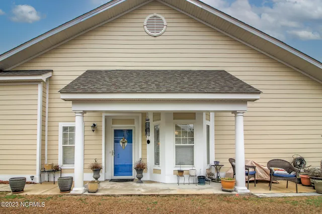 $299,900 | 203 Diamond Cove, Newport, NC 28570