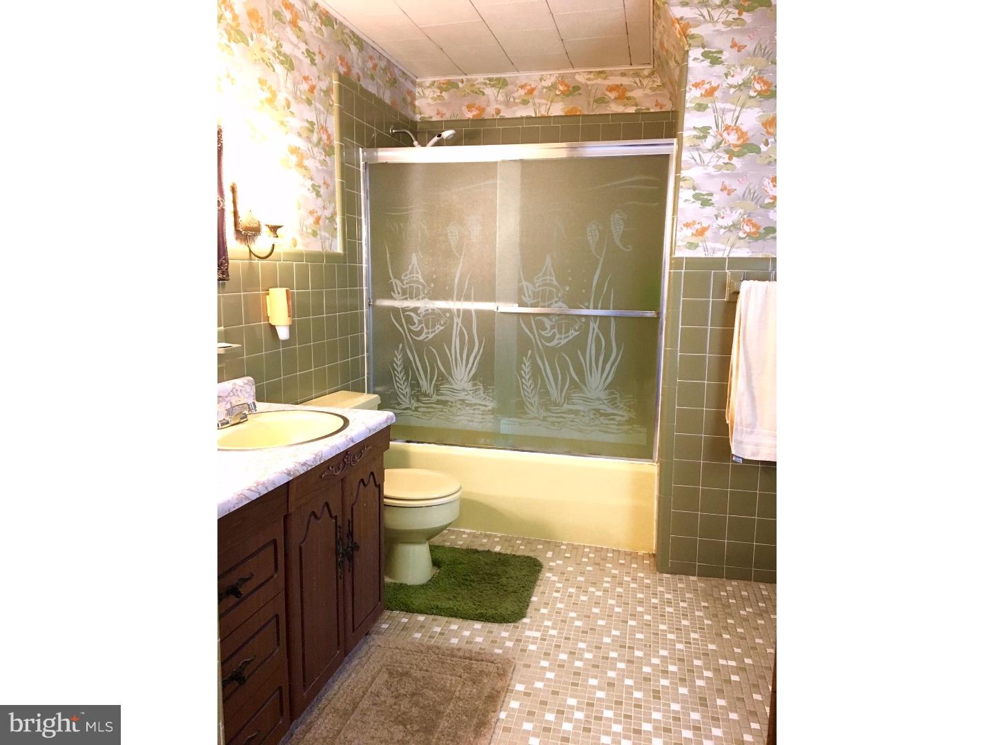 201 Riverview Avenue Ridley Park, PA 19078 - Photo 20 of 25 Bathroom