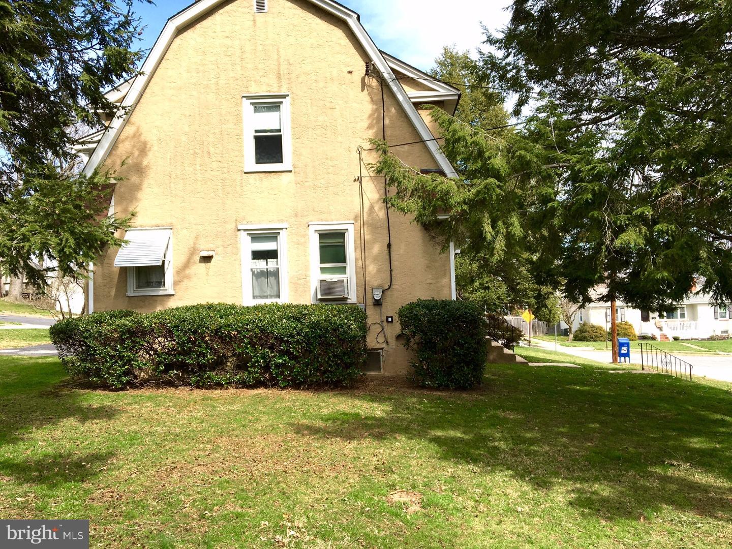 201 Riverview Avenue Ridley Park, PA 19078 - Photo 6 of 25 Exterior Side