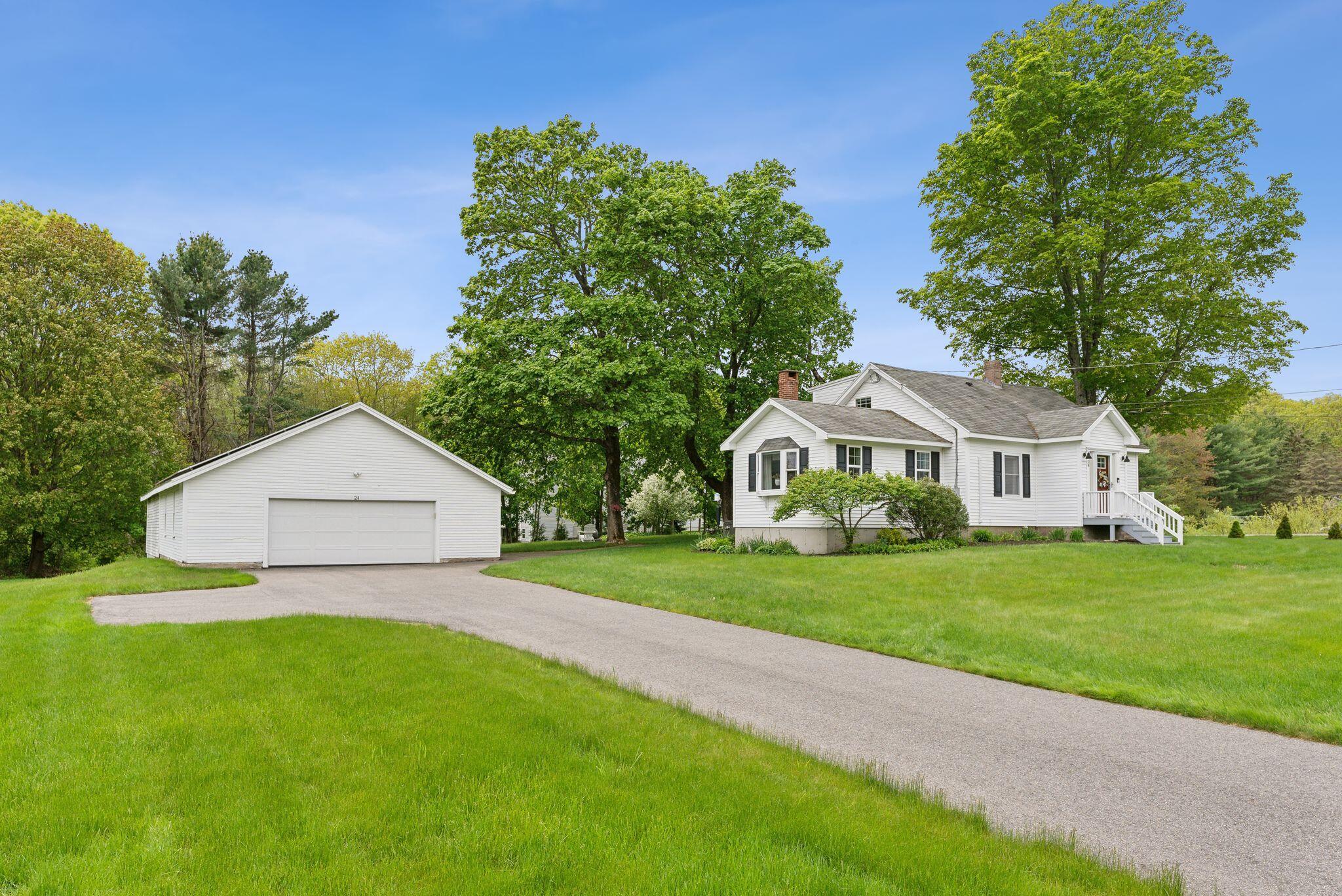 24 Ross Road Kennebunk, ME 04043 - Photo 3 of 73 1_DSC02197